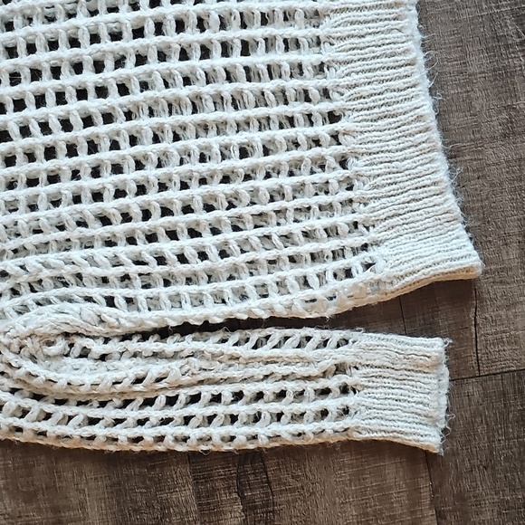 Urban Outfitters Open-Knit Sweater - Picture 5 of 6